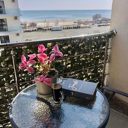 Apartmán By The Sea Năvodari Exteriér fotografie